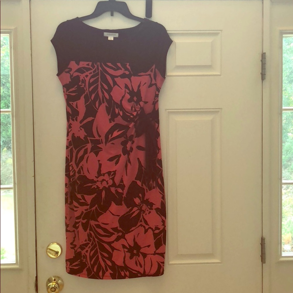 Red and black maternity dress